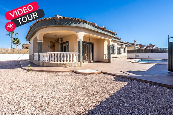 MSR-CA19LS – Four bed villa with private pool on lo santiago