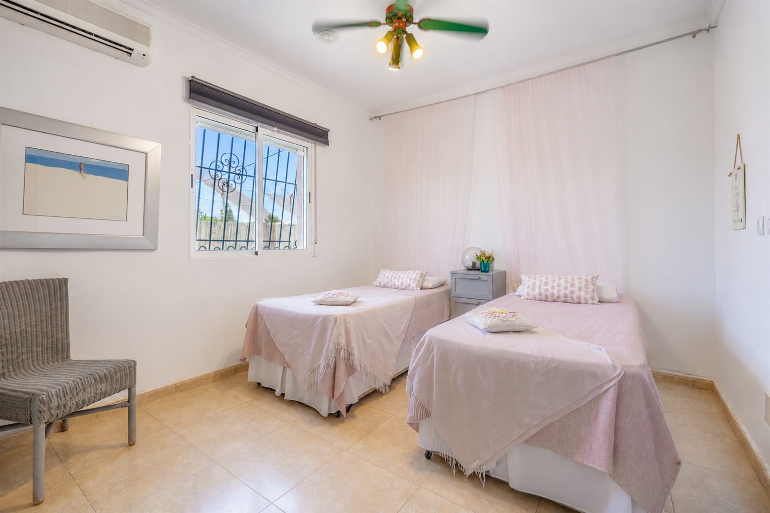 Vrijstaande villa te koop in Valle del Sol, Marbella West