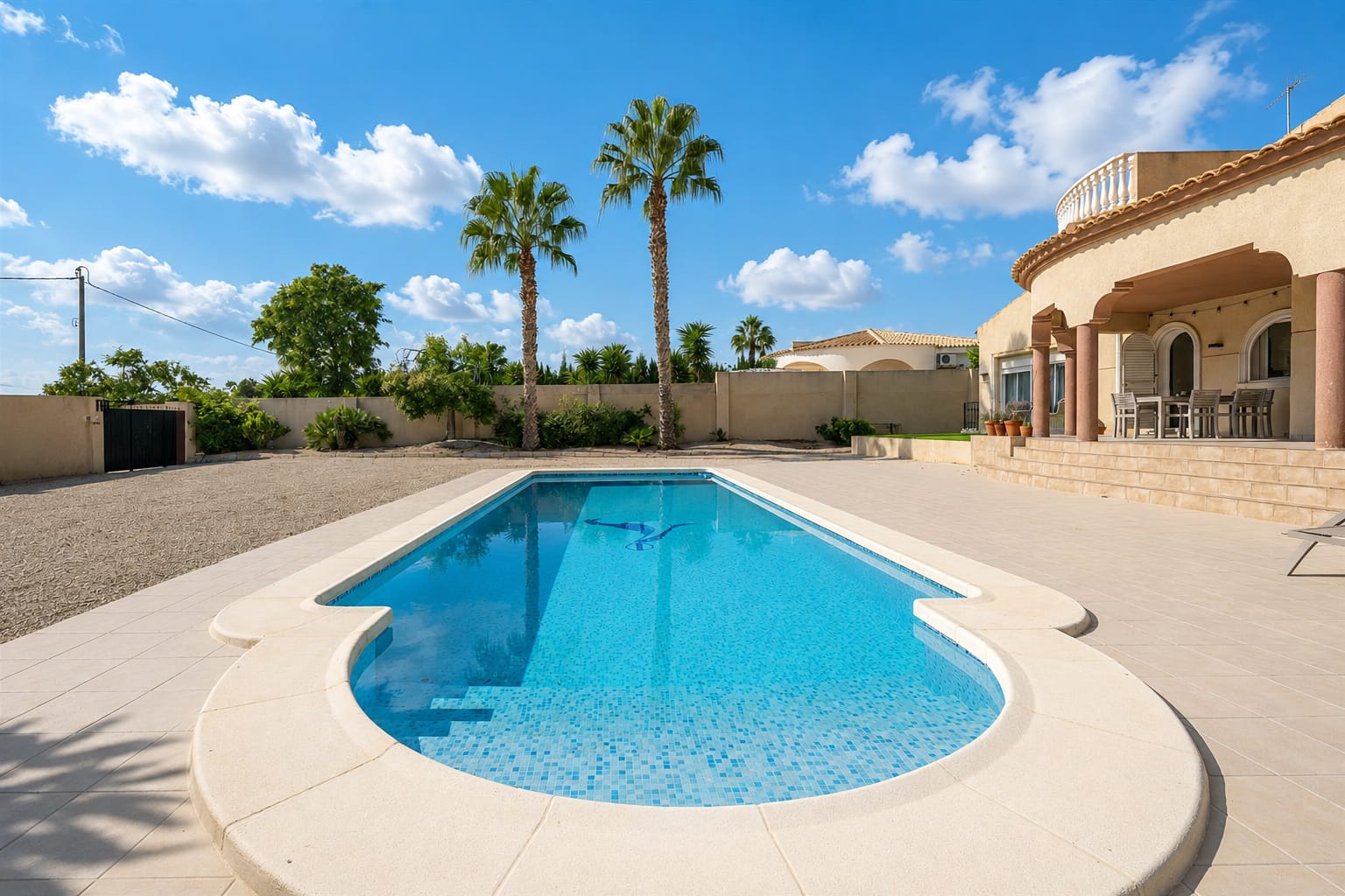 Vrijstaande villa te koop in Valle del Sol, Marbella West