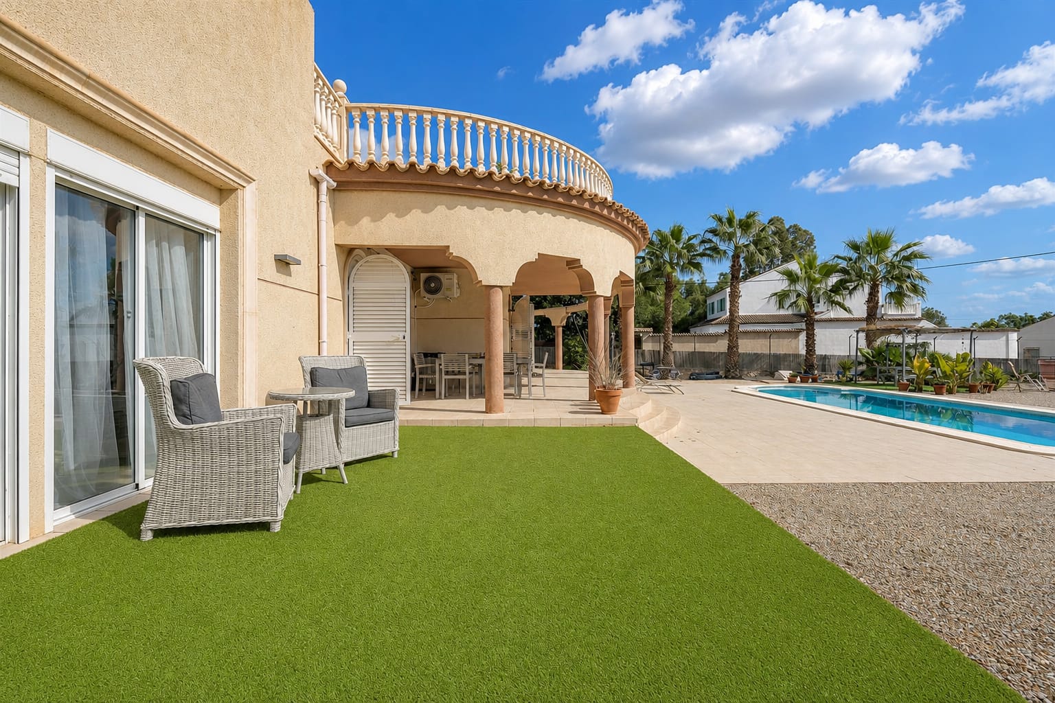 Vrijstaande villa te koop in Valle del Sol, Marbella West