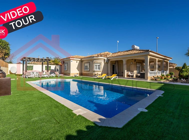 Villa in Aguas Y Sol 
